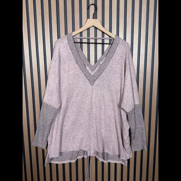 Free People Sweaters - Free People Sweater Medium V Neck & Back Yours Truly Soft Knit Pullover